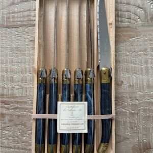 Laguiole Elegant Black and Gold Knife Set